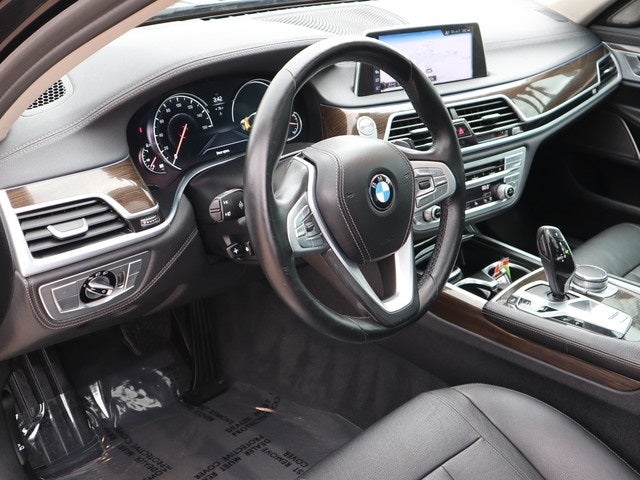 2017 BMW 7 Series 740i